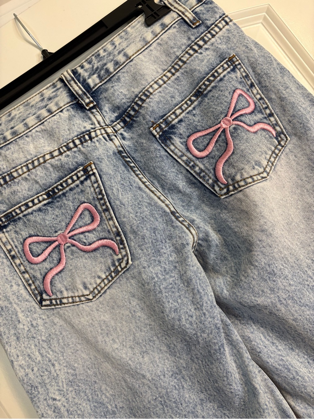 Telepatia Denim with pink bow embroidered accent - Picture 4 of 7